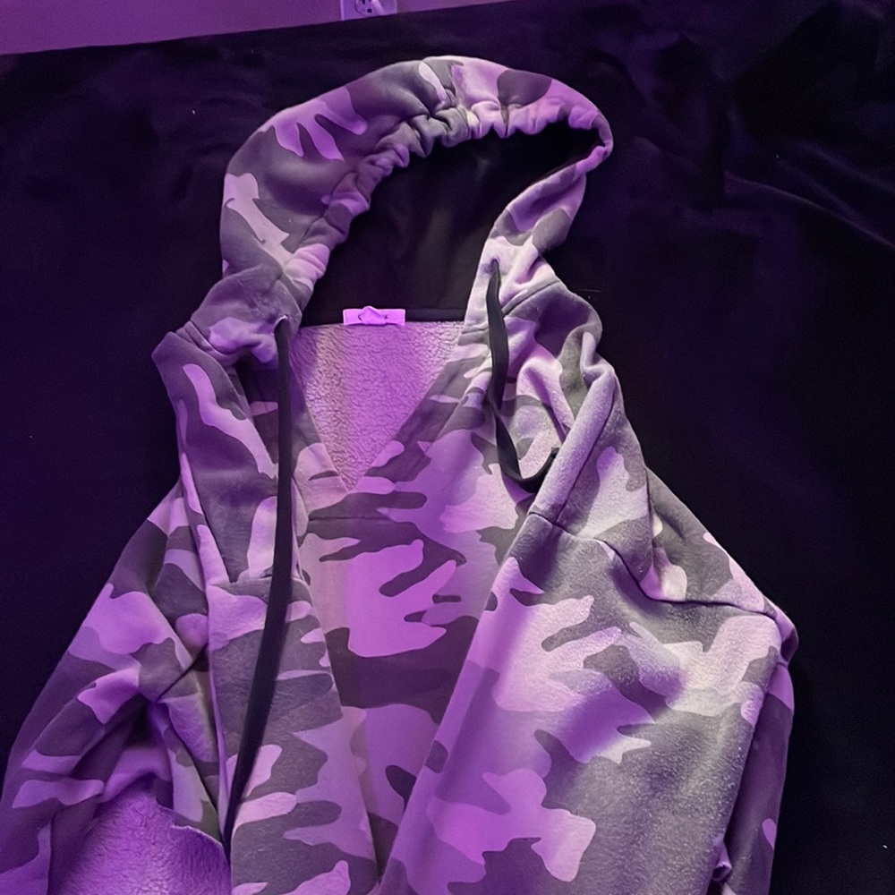 Camo crop top hoodie